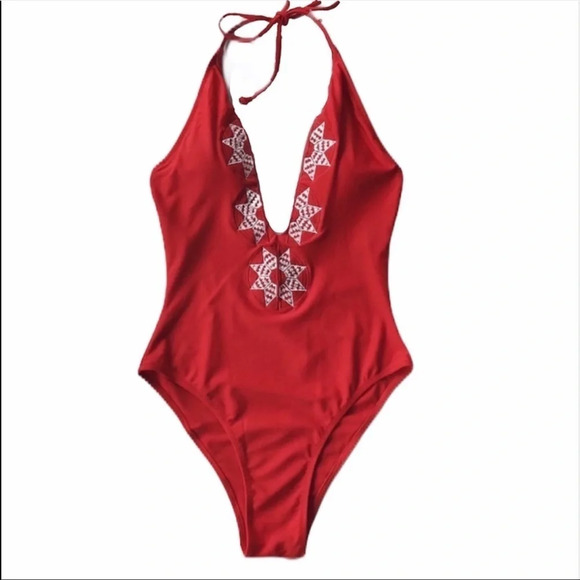 Cupshe Dancing Rose Red Plunging Embroidery halter - Picture 2 of 3